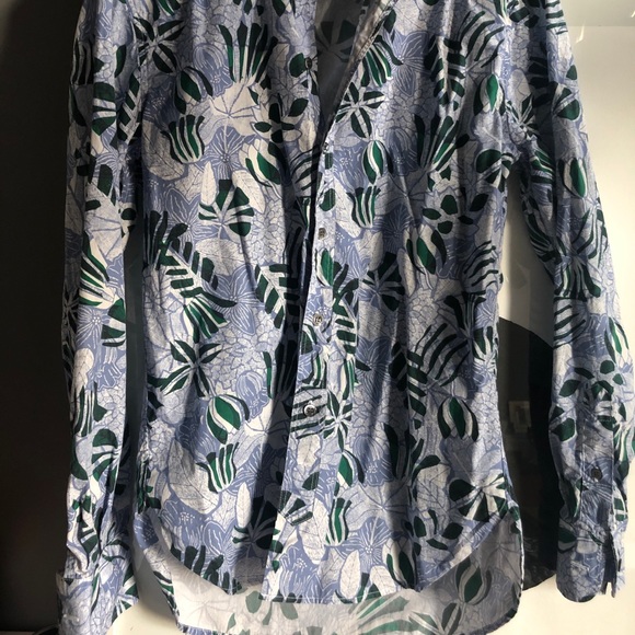 ✨NWOT✨ Maison Kitsune button down - Picture 4 of 4